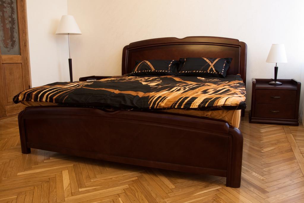 Apartamenty Na Sofievskoy Одесса Экстерьер фото