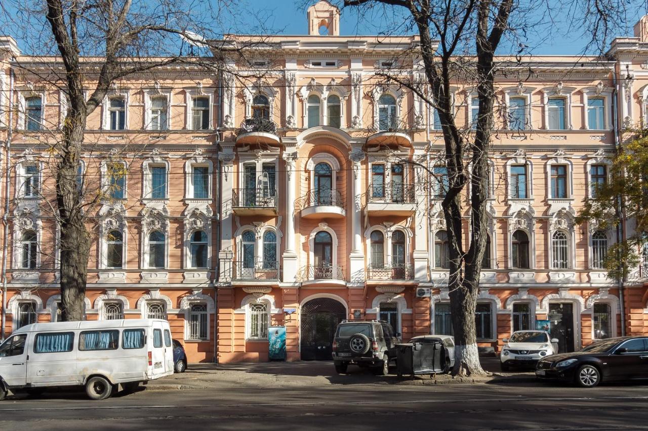 Apartamenty Na Sofievskoy Одесса Экстерьер фото