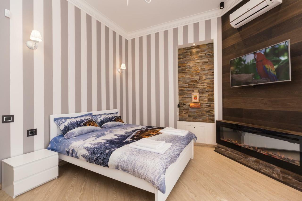 Apartamenty Na Sofievskoy Одесса Экстерьер фото